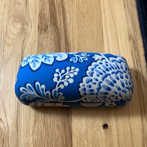 Vera Bradley Accessories - Vera Bradley Blue Lagoon Sunglass case.